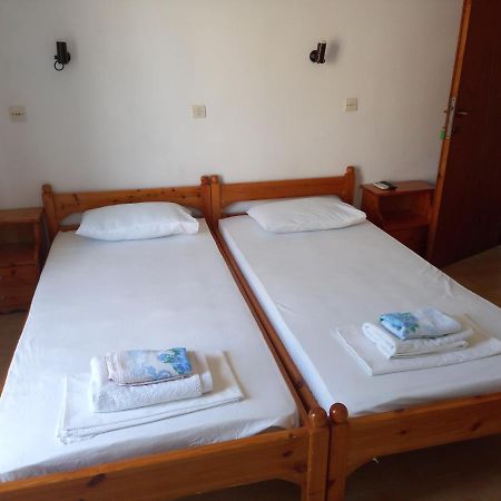 George Rooms Votsi  Екстериор снимка