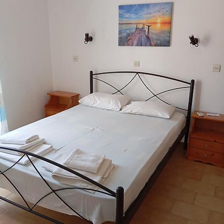 George Rooms Votsi  Екстериор снимка